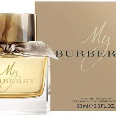 Burberry My Burberry Mujer EDP 90 ml fragancia femenina sobre fondo blanco