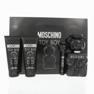Estuche Moschino Toy Boy 3 Pz de Moschino sobre fondo blanco